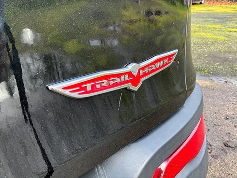 Used 2016 Jeep Cherokee Trailhawk w/ Leather Interior Group image 33