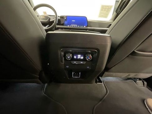 Used 2025 Chevrolet Tahoe LT AWD/4WD image 27