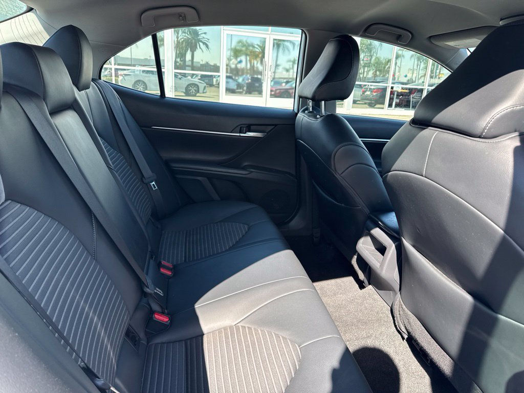 Used 2024 Toyota Camry SE w/ Cold Weather Package FWD image 9