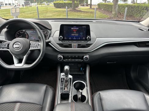 Used 2023 Nissan Altima 2.5 SR FWD image 31