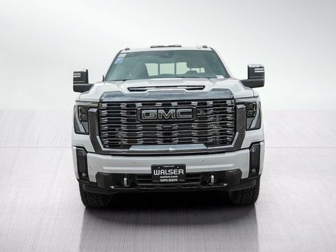 Used 2024 GMC Sierra 2500 Denali Ultimate AWD/4WD image 8
