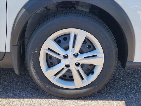 New 2025 Nissan Kicks Play S image 8