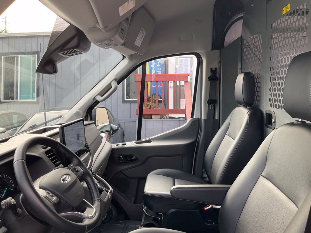 Used 2023 Ford E-Transit Medium Roof RWD image 26