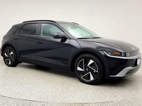 Used 2025 Hyundai Ioniq 5 SEL image 3