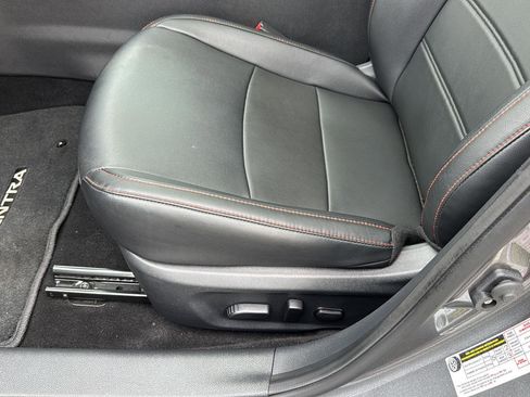 Used 2024 Nissan Sentra SR w/ SR Premium Package image 28