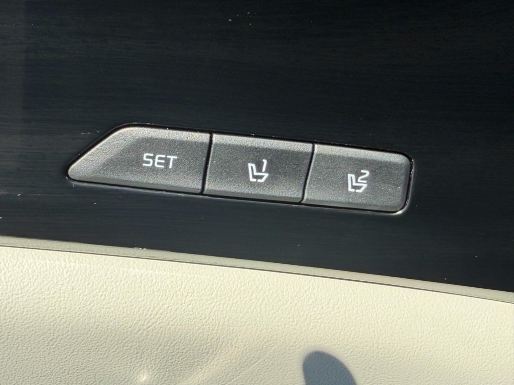 Used 2024 Kia Carnival SX FWD image 14