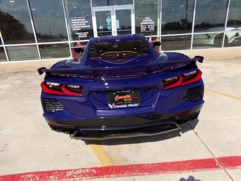 Used 2025 Chevrolet Corvette Stingray Preferred Cpe w/ Z51 Performance Package RWD image 6