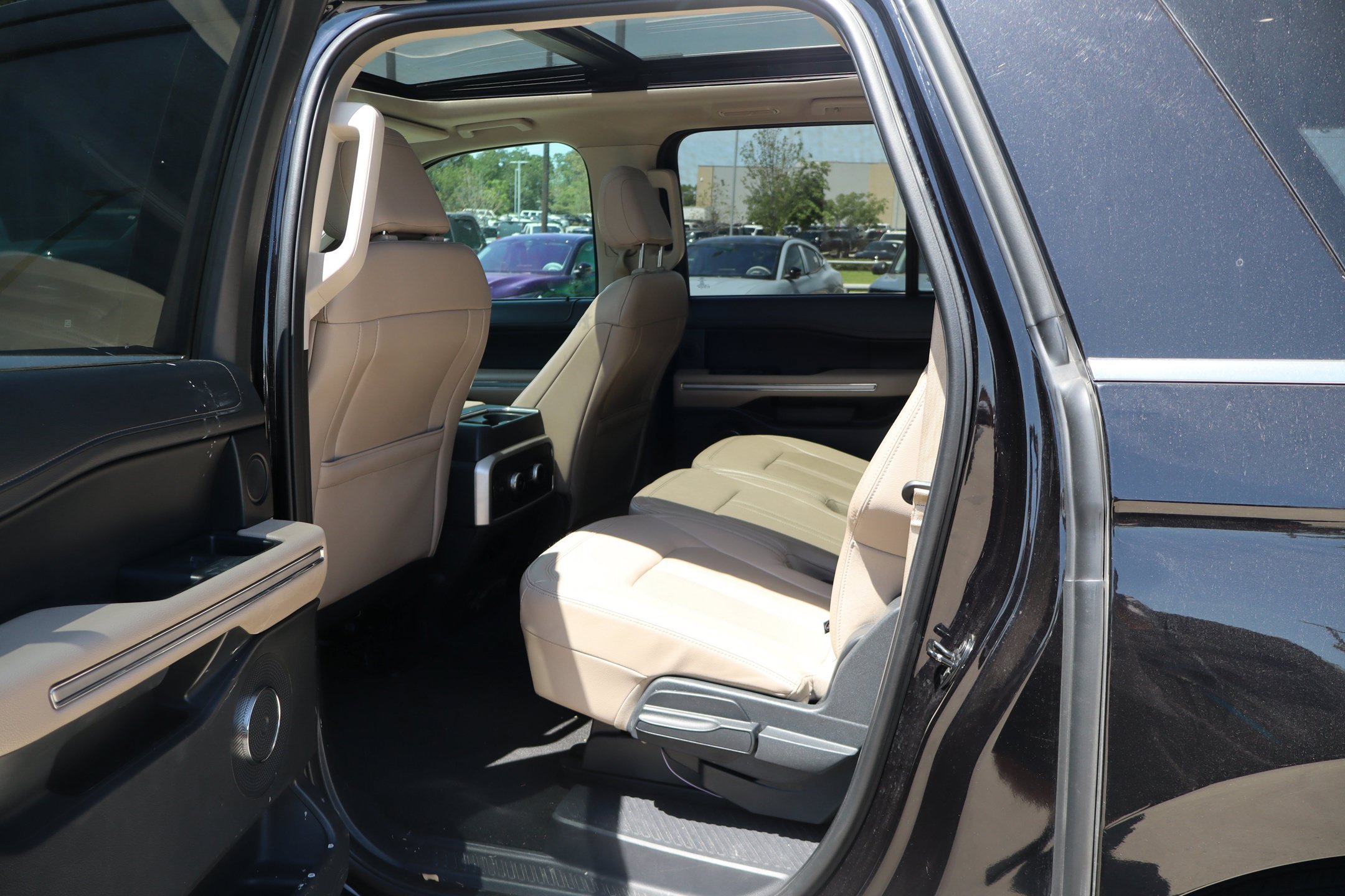 Used 2024 Ford Expedition Max Limited RWD image 28