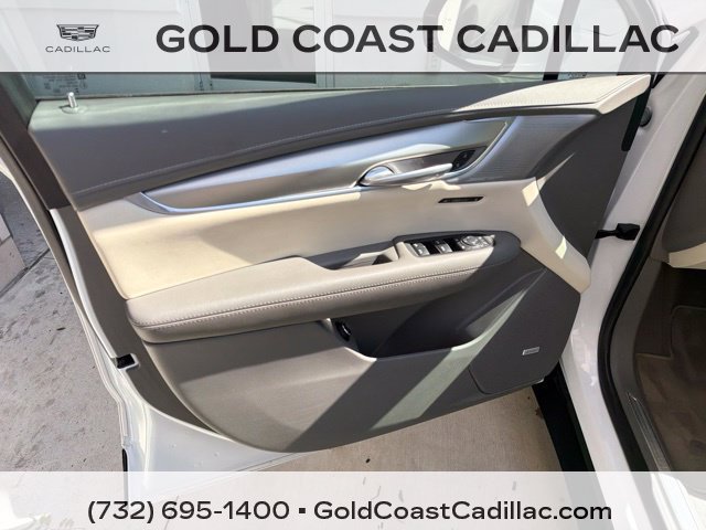 Used 2023 Cadillac XT5 Premium Luxury w/ Technology Package AWD/4WD image 15