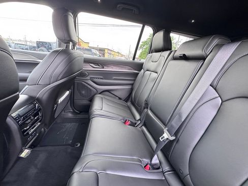 New 2026 Jeep Grand Cherokee L Limited AWD/4WD image 16