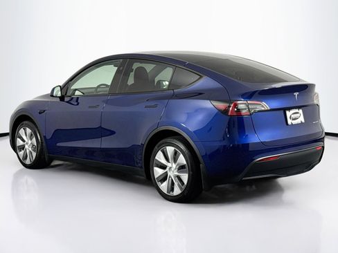 Used 2023 Tesla Model Y Long Range image 9