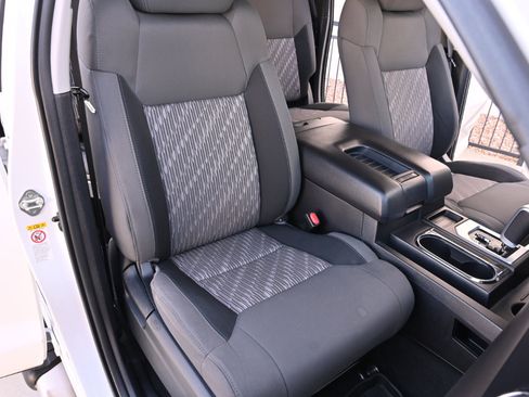 Used 2018 Toyota Tundra SR5 w/ TRD Off Road Package image 17