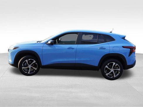 Certified 2024 Chevrolet Trax RS w/ Driver Confidence Package FWD image 9