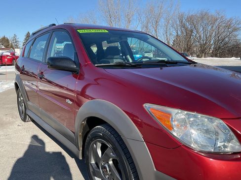 Used 2008 Pontiac Vibe Base 4dr Wagon w/ Preferred Package image 11