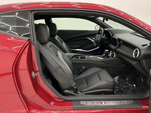 Used 2017 Chevrolet Camaro LT RWD image 15