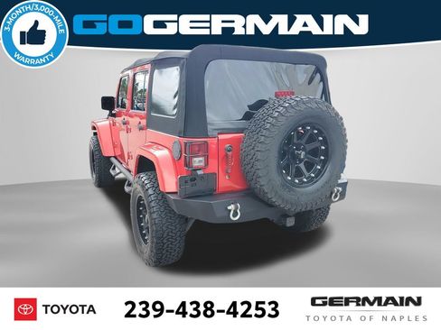 Used 2017 Jeep Wrangler Unlimited Sahara w/ Max Tow Package AWD/4WD image 11