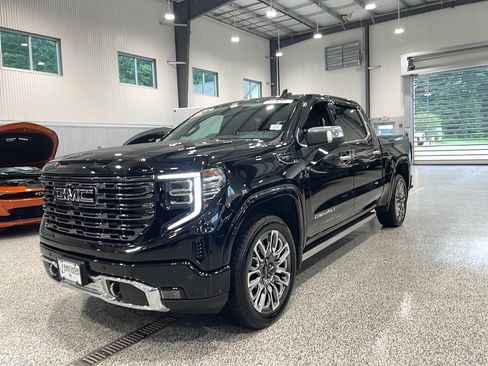 Used 2025 GMC Sierra 1500 Denali Ultimate AWD/4WD image 3