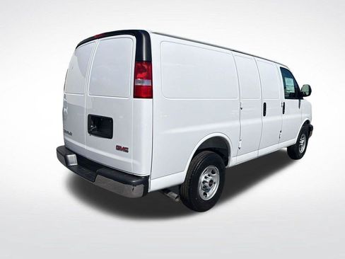 New 2026 GMC Savana 3500 w/ Driver Convenience Package RWD image 5