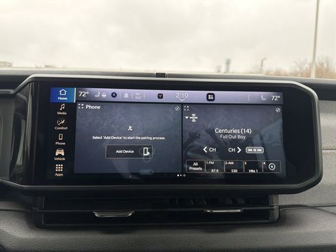 Used 2024 Jeep Wrangler Unlimited image 25