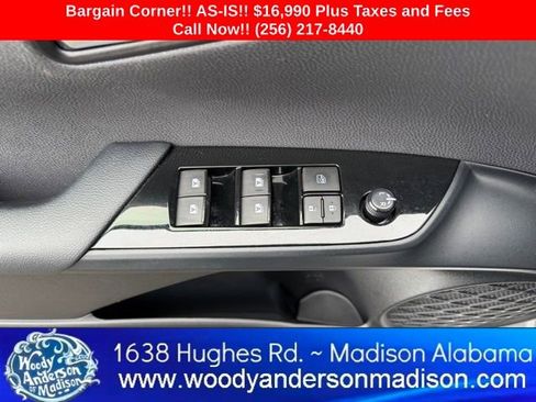 Used 2016 Toyota Prius Two image 19