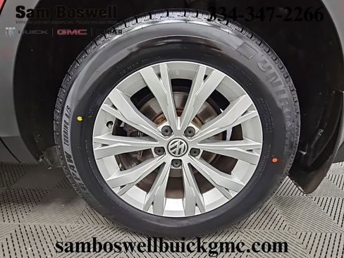 Used 2018 Volkswagen Tiguan S w/ 3rd Row Seat Package image 37