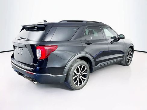 Certified 2022 Ford Explorer ST-Line w/ Class IV Trailer Tow Package image 26
