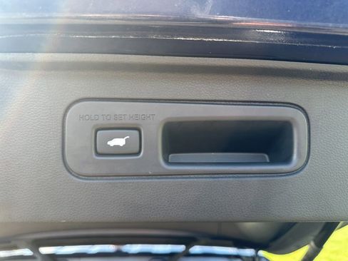 Used 2024 Honda Pilot Elite image 13