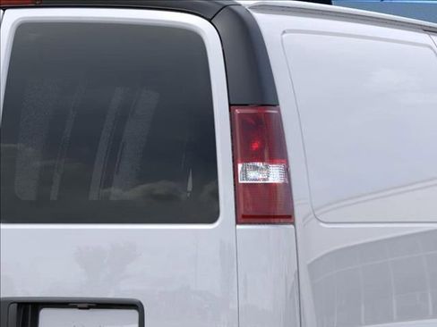 New 2026 GMC Savana 2500 image 11