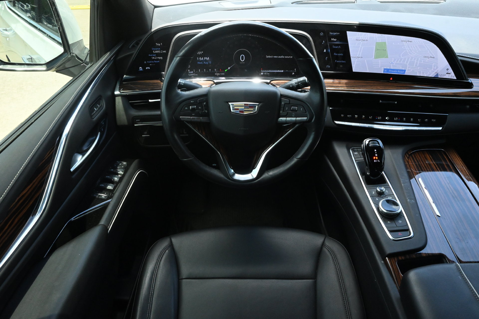 Used 2023 Cadillac Escalade Luxury w/ LPO, Floor Liner Package RWD image 9