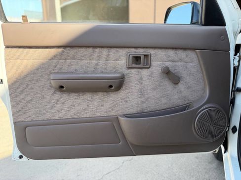Used 1998 Toyota Tacoma 2WD Regular Cab image 18