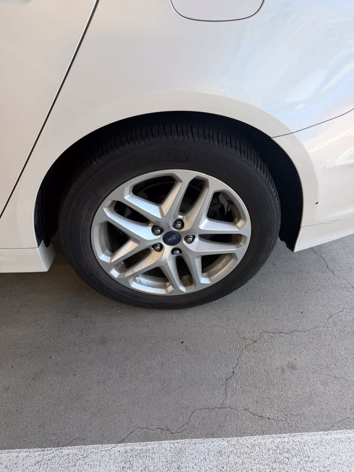 Used 2013 Ford Fusion SE FWD image 11
