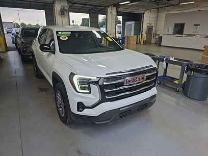 Used 2025 GMC Terrain Elevation