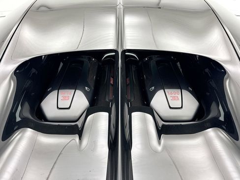 Used 2023 Bugatti Chiron Super Sport AWD/4WD image 27