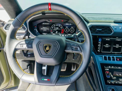 Used 2024 Lamborghini Urus Performante AWD/4WD image 66