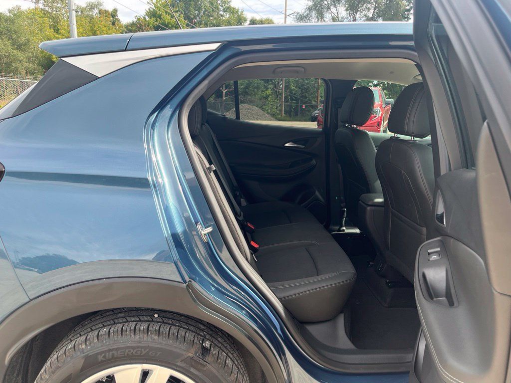 Used 2024 Buick Encore GX Preferred FWD image 29