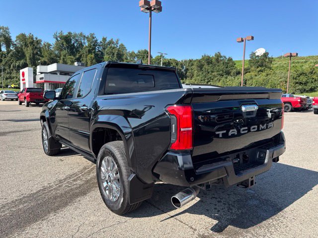 Used 2024 Toyota Tacoma Limited w/ Limited Package (LT) AWD/4WD image 4