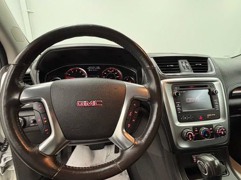 Used 2016 GMC Acadia SLE FWD image 19