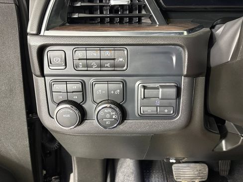 Used 2025 Chevrolet Tahoe Z71 w/ Comfort Package AWD/4WD image 32