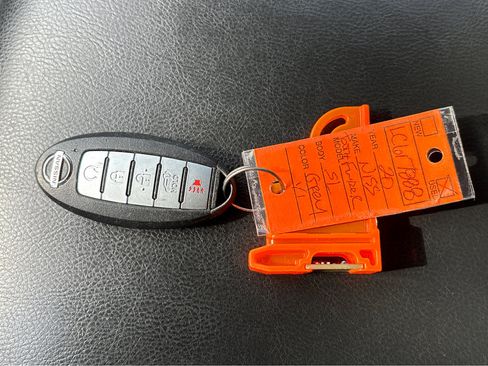 Used 2020 Nissan Pathfinder SL w/ Cargo Package image 35