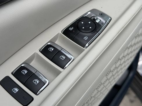 Used 2026 Kia Carnival SX Prestige FWD image 21