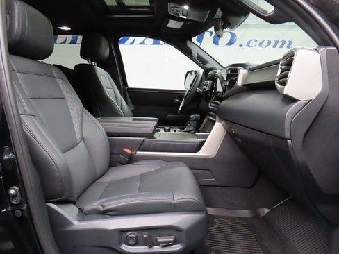 Used 2025 Toyota Sequoia SR5 image 28