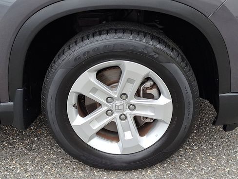 Used 2023 Honda Pilot LX image 15