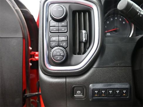 Used 2022 Chevrolet Silverado 2500 LTZ w/ LTZ Plus Package image 33