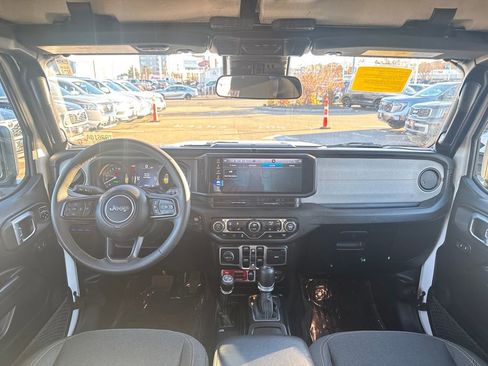 Used 2024 Jeep Wrangler Willys 4xe image 11