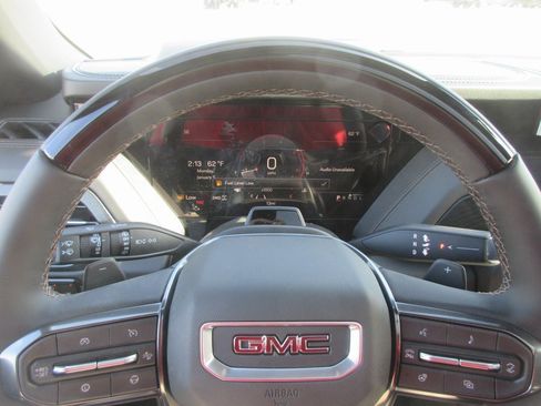 New 2026 GMC Yukon AT4 w/ AT4 Premium Plus Package image 18