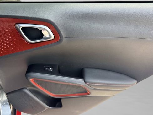 Used 2021 Kia Soul Turbo FWD image 18