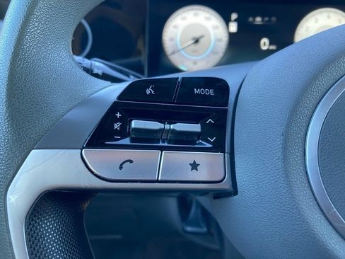 Used 2024 Hyundai Elantra SEL image 13