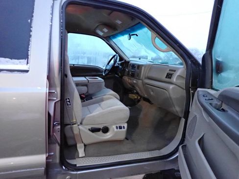 Used 2002 Ford F350 XLT image 9