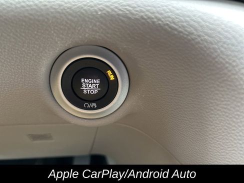 Certified 2024 Chrysler Pacifica Touring-L image 24