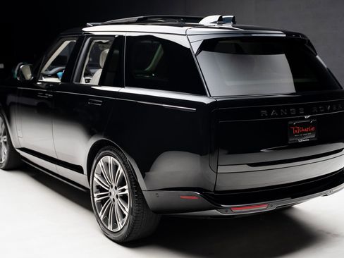 Used 2023 Land Rover Range Rover SE AWD/4WD image 24